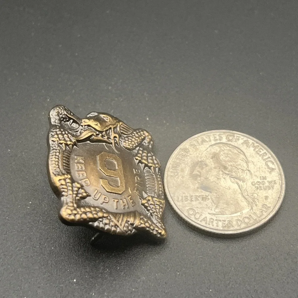 9th Infantry Regiment Union Crest Keep Up The Fire Chinese Dragon‎ Lapel Hat Pin